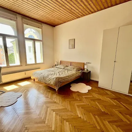 Spacious 3 Bedroom With Balcony *