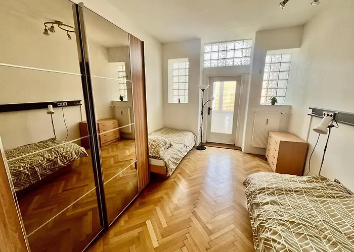 Spacious 3 Bedroom With Balcony Apartament