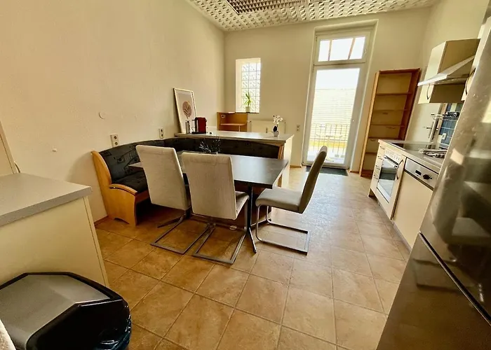 Spacious 3 Bedroom With Balcony * קלגנפורט